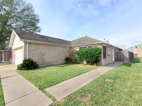 $1,750 | 1413 Bridle Path, Rosenberg, TX 77471
