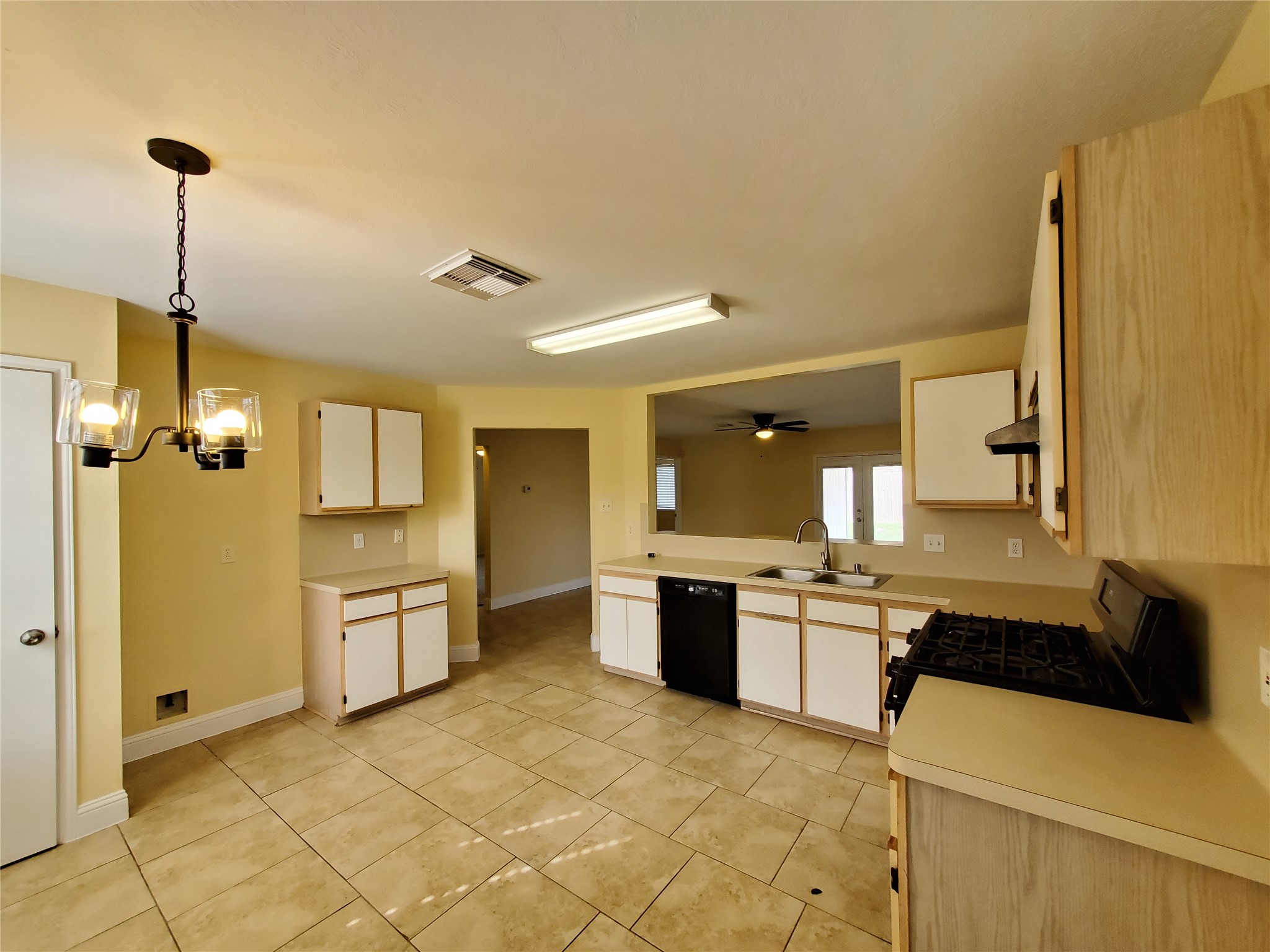 1413 Bridle Path Rosenberg, TX 77471 - Photo 10 of 27