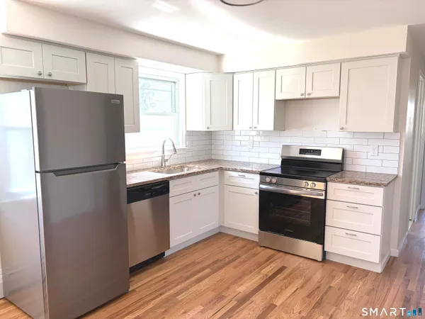 $2,400 | 3 Carmen Street, Unit 5, East Haven, CT 06512