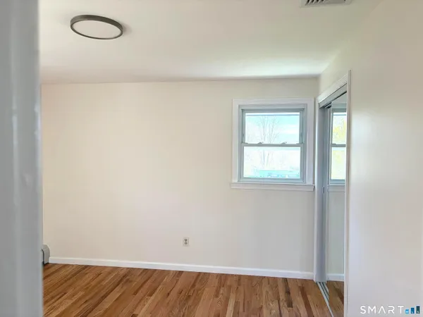 $2,400 | 3 Carmen Street, Unit 5, East Haven, CT 06512
