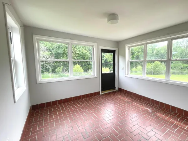 $2,400 | 3 Carmen Street, Unit 5, East Haven, CT 06512