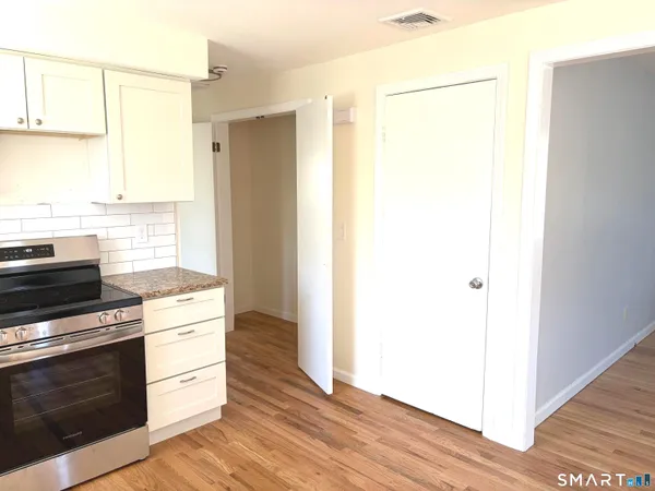 $2,400 | 3 Carmen Street, Unit 5, East Haven, CT 06512