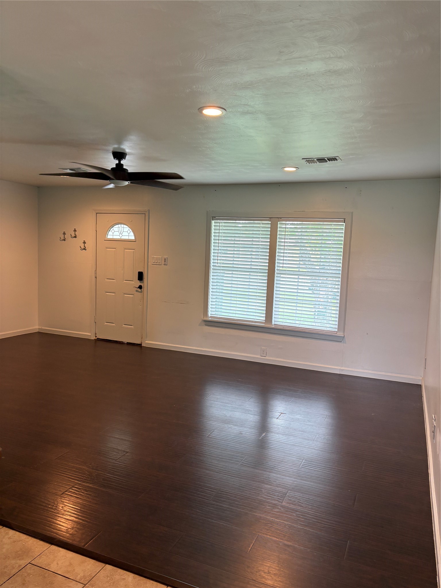 26 Lyncrest Drive Galveston, TX 77550 - Photo 28 of 36 large living room