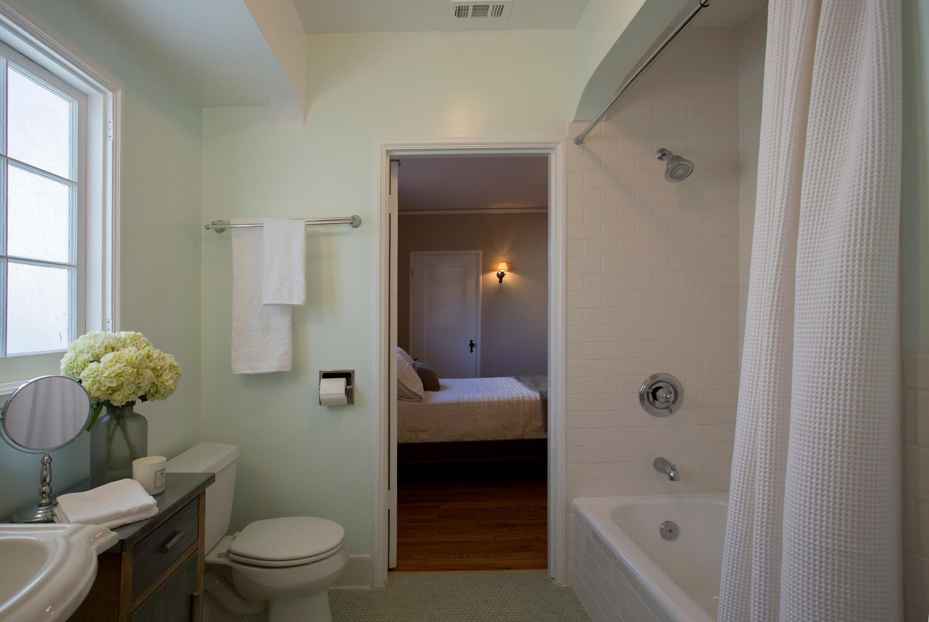 1532 Clearview Road Santa Barbara, CA 93101 - Photo 6 of 11 Another view of bath
