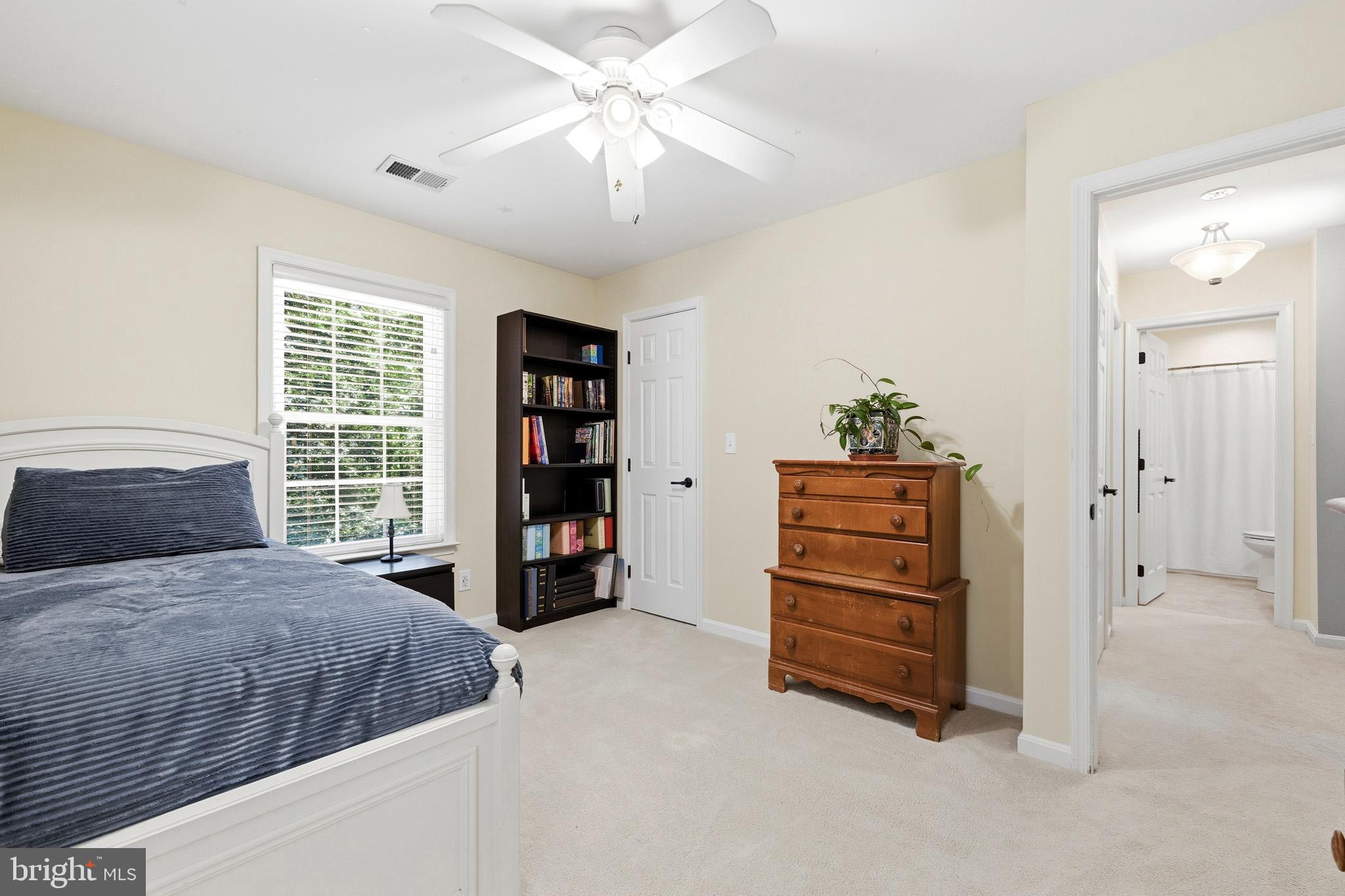 3148 Holland Cliffs Road Huntingtown, MD 20639 - Photo 28 of 61 Versatile layout as well!