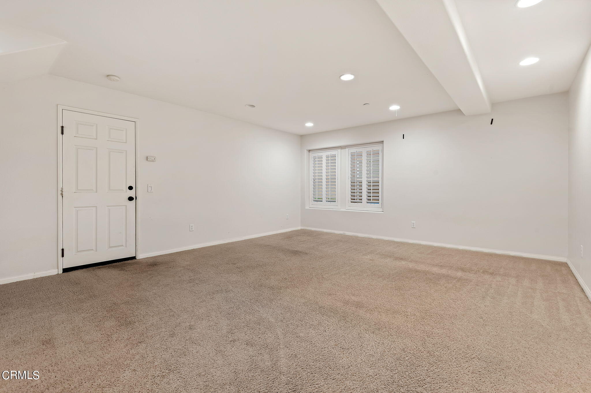 2824 Yacht Way Oxnard, CA 93035 - Photo 18 of 24 a view of an empty room with a window
