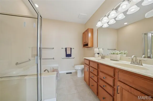 $425,000 | 1701 Ridgemont Court, Chesterfield, MO 63146