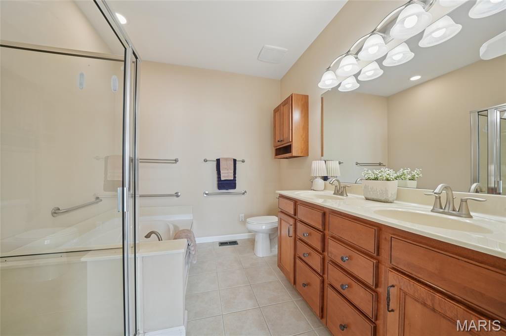 1701 Ridgemont Court Chesterfield, MO 63146 - Photo 21 of 43