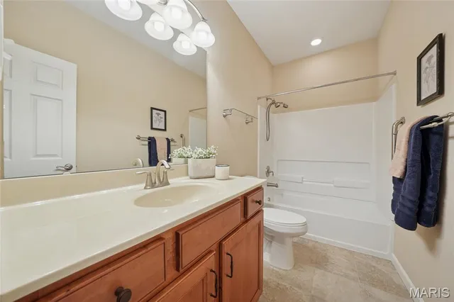 $425,000 | 1701 Ridgemont Court, Chesterfield, MO 63146