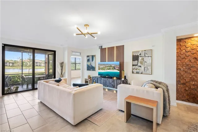 $3,000 | 2373 Anguilla Drive, Unit 101, Naples, FL 34120