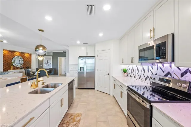 $3,000 | 2373 Anguilla Drive, Unit 101, Naples, FL 34120