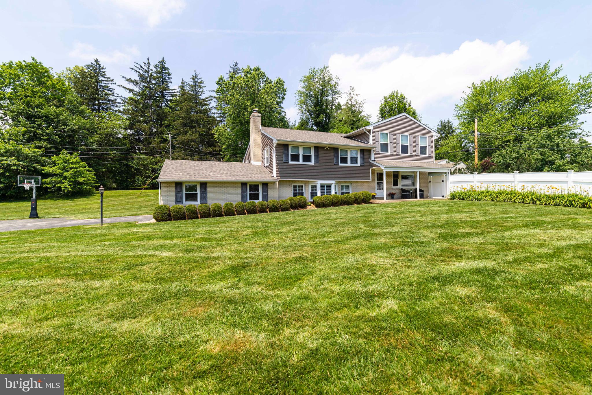 943 East Township Line Road Blue Bell, PA 19422 - Photo 2 of 61 Exterior/ Front yard