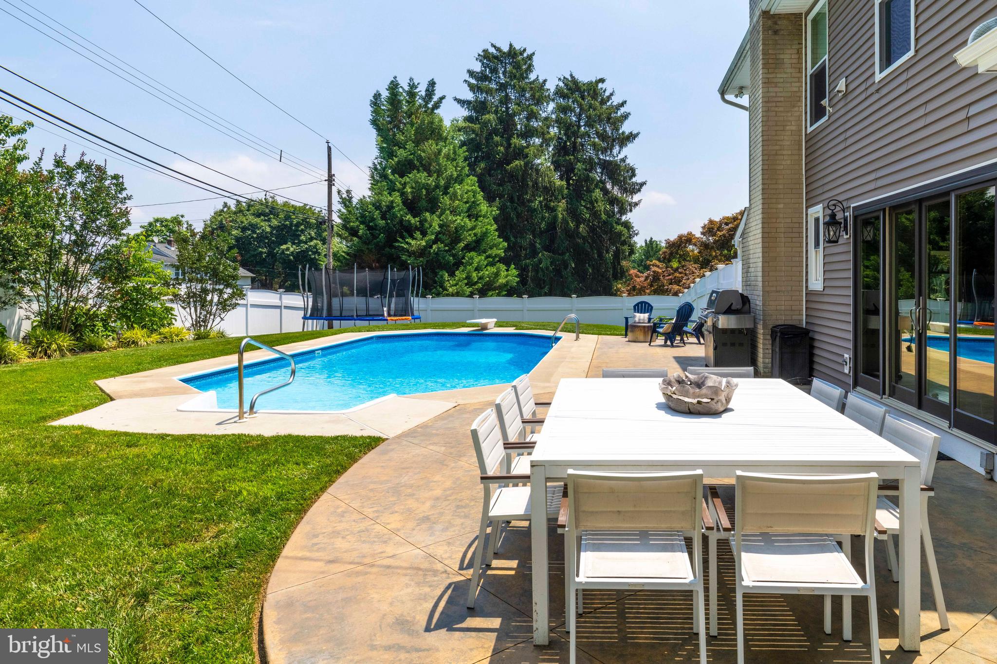 943 East Township Line Road Blue Bell, PA 19422 - Photo 50 of 61 outdoor dining area