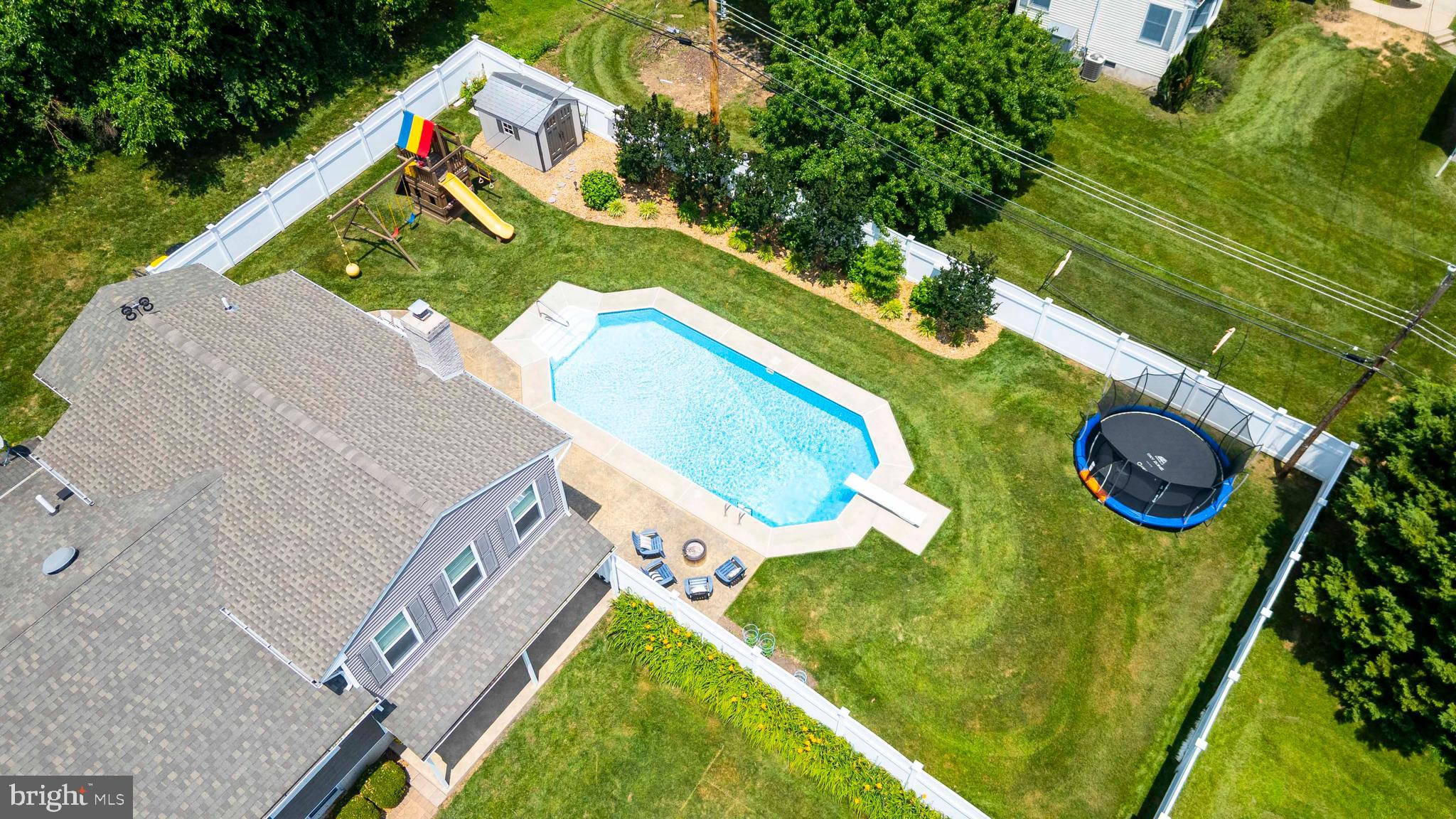 943 East Township Line Road Blue Bell, PA 19422 - Photo 59 of 61 yard for entertaining