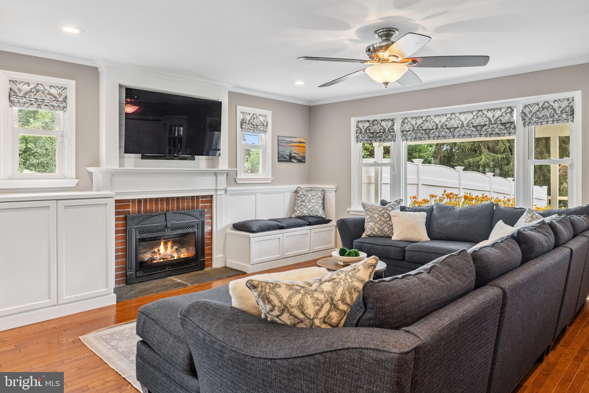 943 East Township Line Road Blue Bell, PA 19422 - Photo 6 of 61 Gas Fireplace