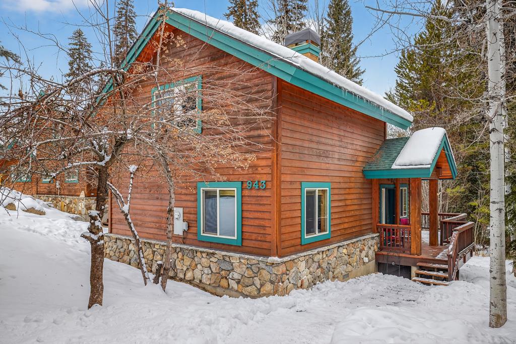 943 Cottage Court McCall, ID 83638 - Photo 1 of 34 Main View