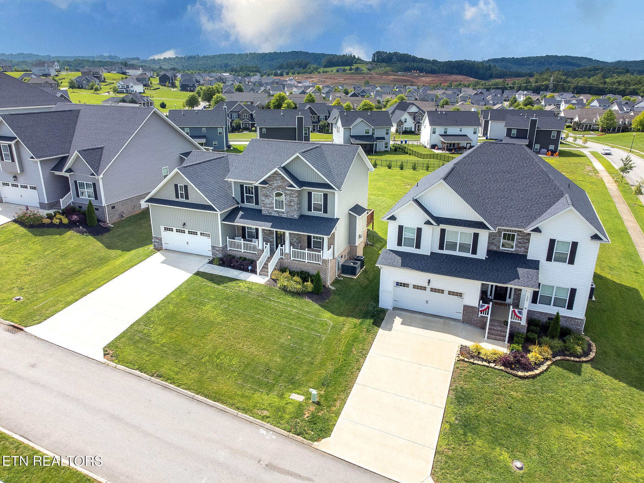 102 Chaseberry Road Oak Ridge, TN 37830 - Photo 2 of 46 Gallery Image 2