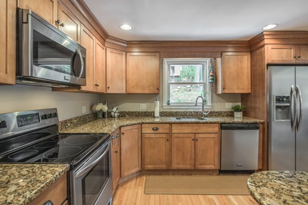 20 Pomeroy Road North Reading, MA 01864 - Photo 10 of 22 Gallery Image 10