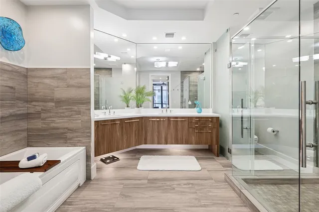 $1,675,000 | 161 Isle Of Venice Drive, Unit 303, Fort Lauderdale, FL 33301