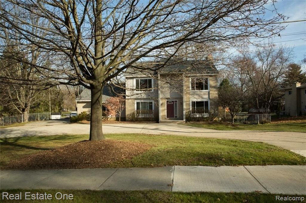 29800 Drake Road Farmington Hills, MI 48331 - Photo 7 of 44