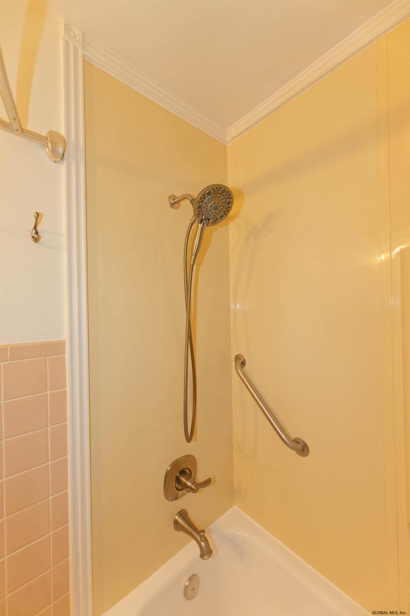 77 Russell Road Colonie, NY 12205 - Photo 21 of 43 Photo 21