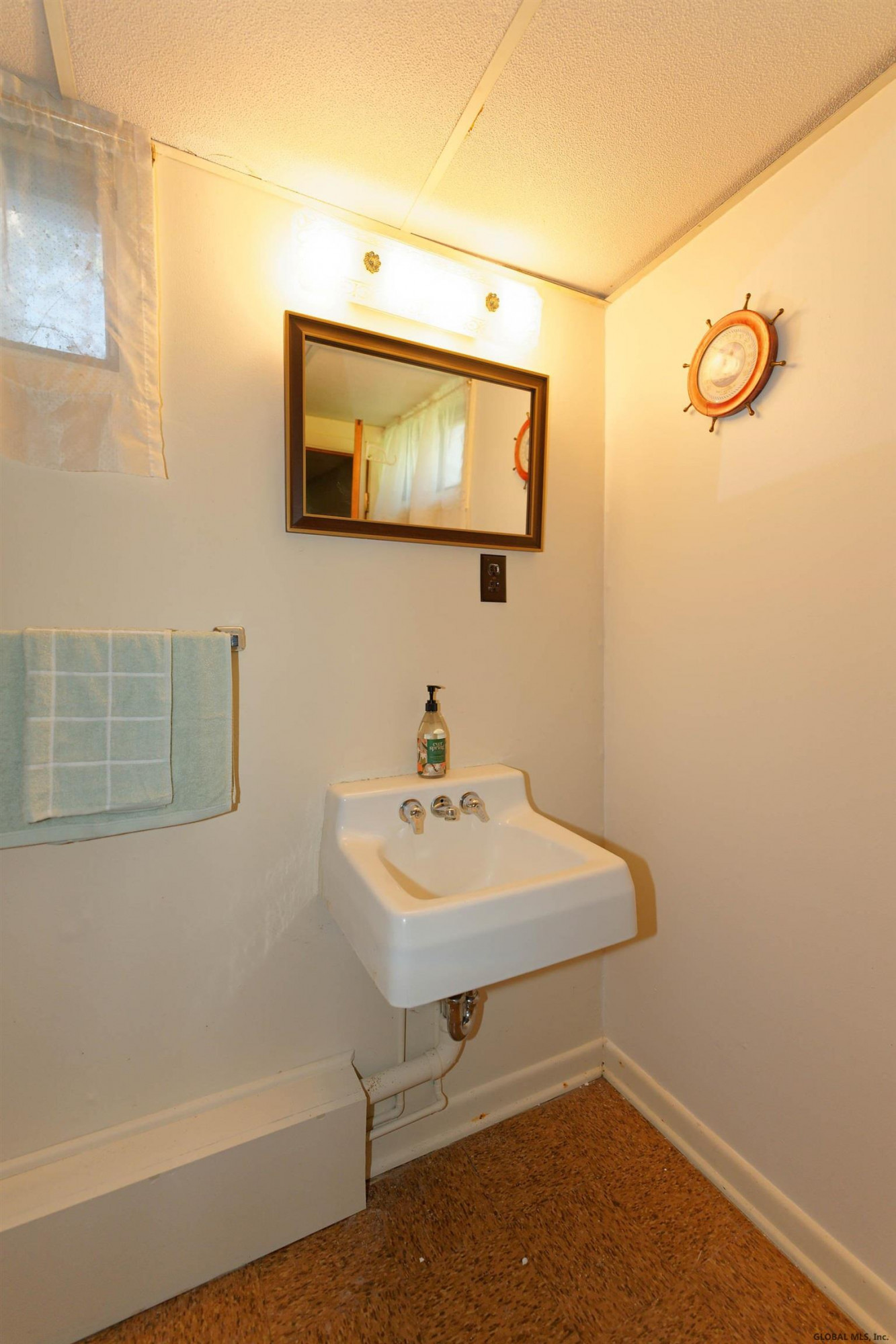 77 Russell Road Colonie, NY 12205 - Photo 30 of 43 Photo 30
