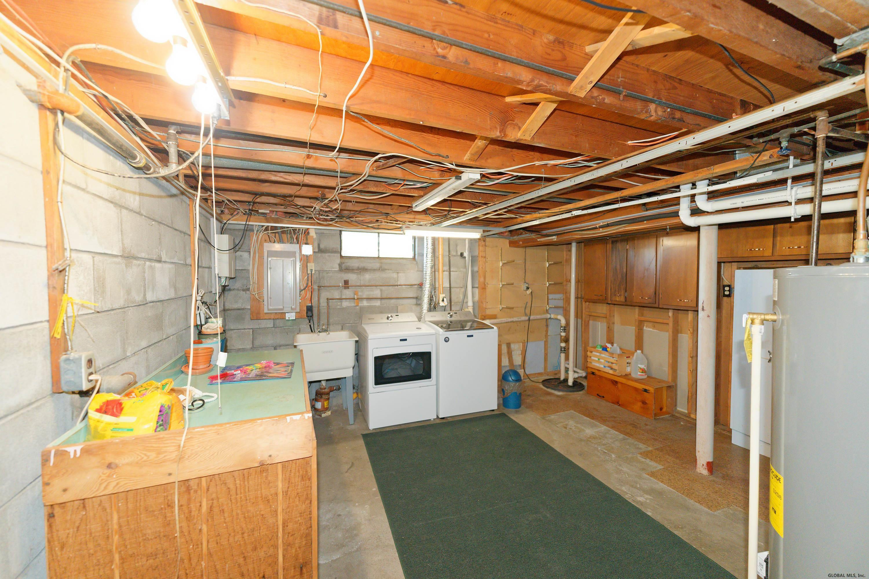 77 Russell Road Colonie, NY 12205 - Photo 31 of 43 Photo 31