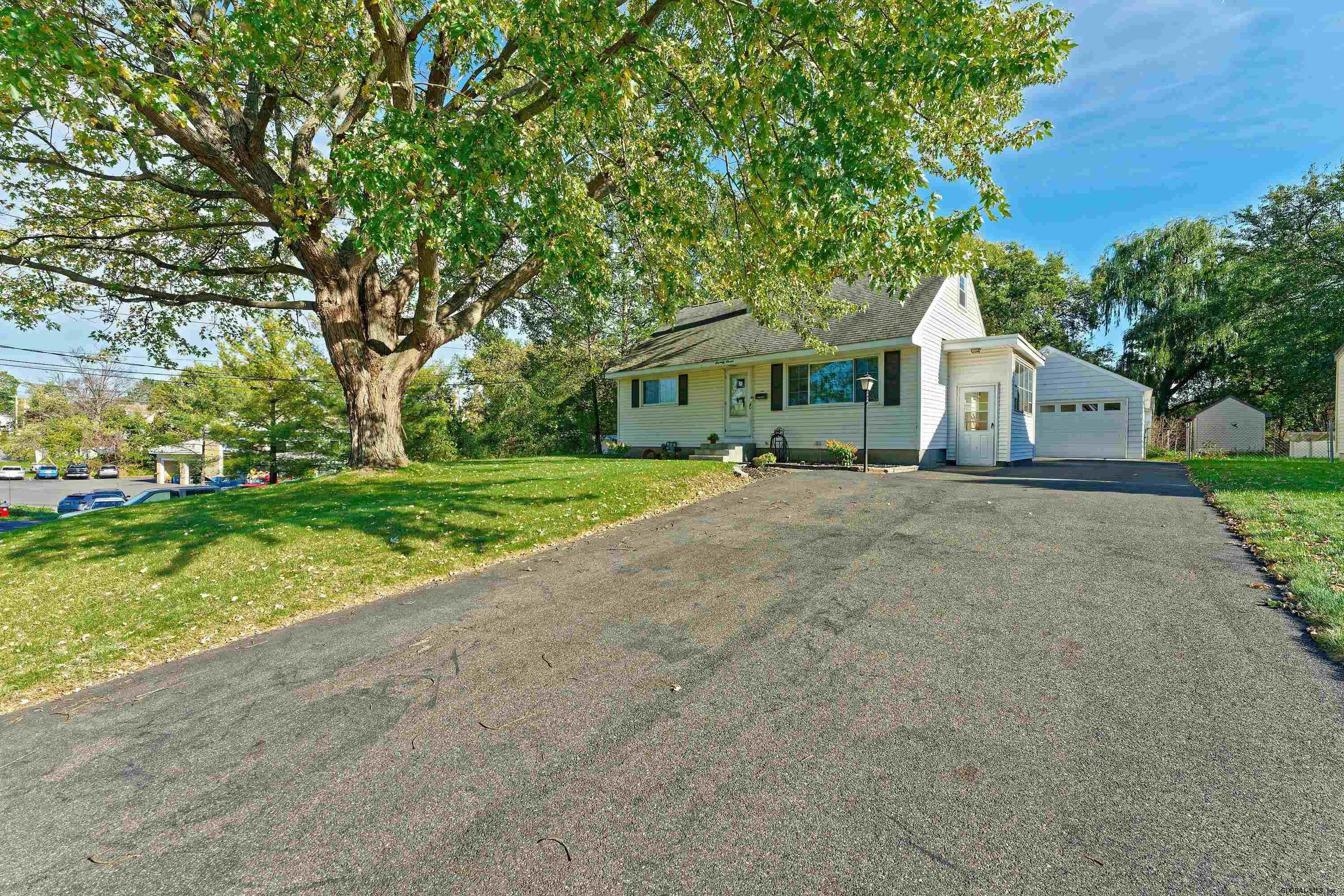 77 Russell Road Colonie, NY 12205 - Photo 4 of 43 Photo 4