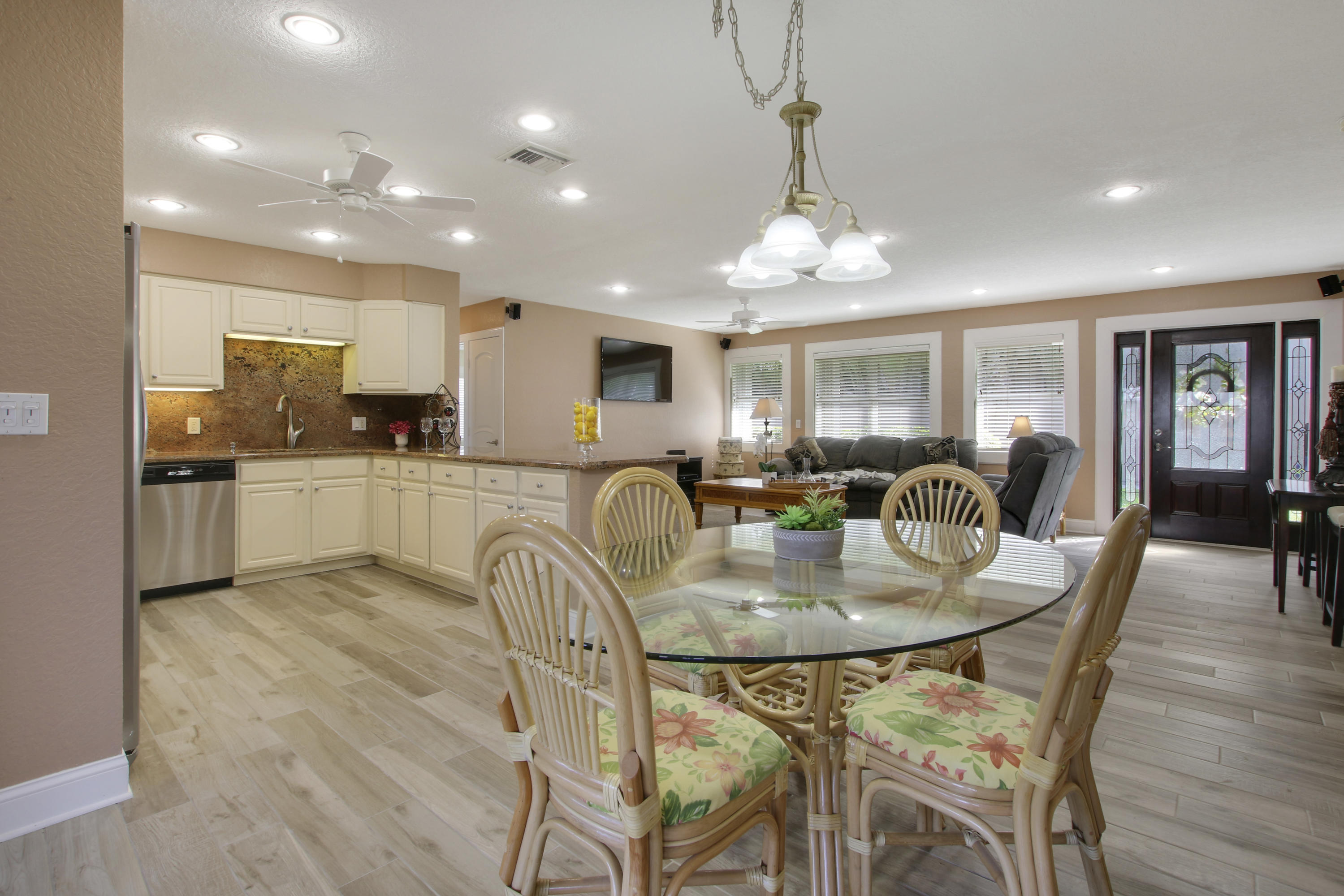 807 Palmer Road Delray Beach, FL 33483 - Photo 11 of 28 DINING AREA