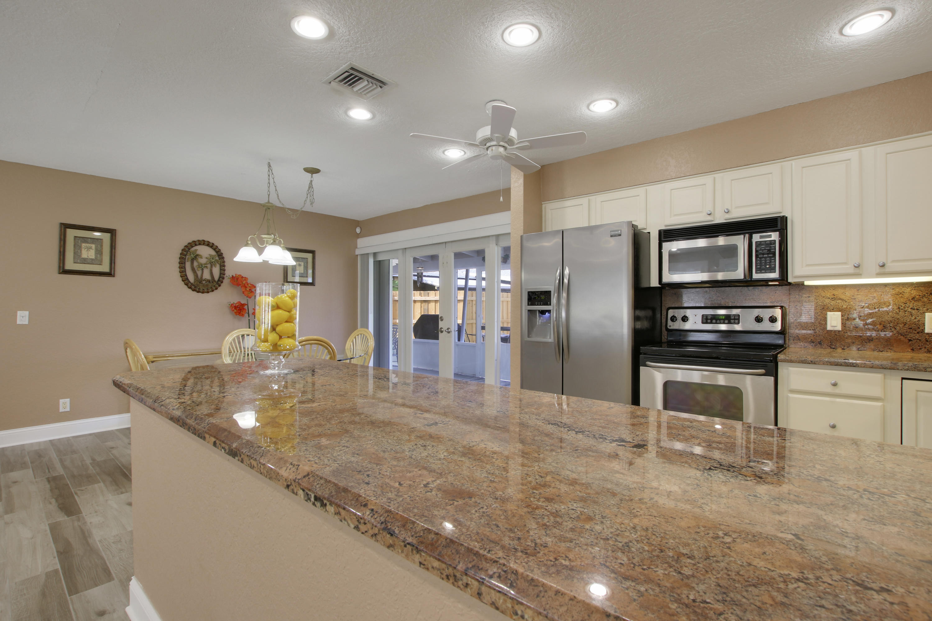 807 Palmer Road Delray Beach, FL 33483 - Photo 12 of 28 KITCHEN