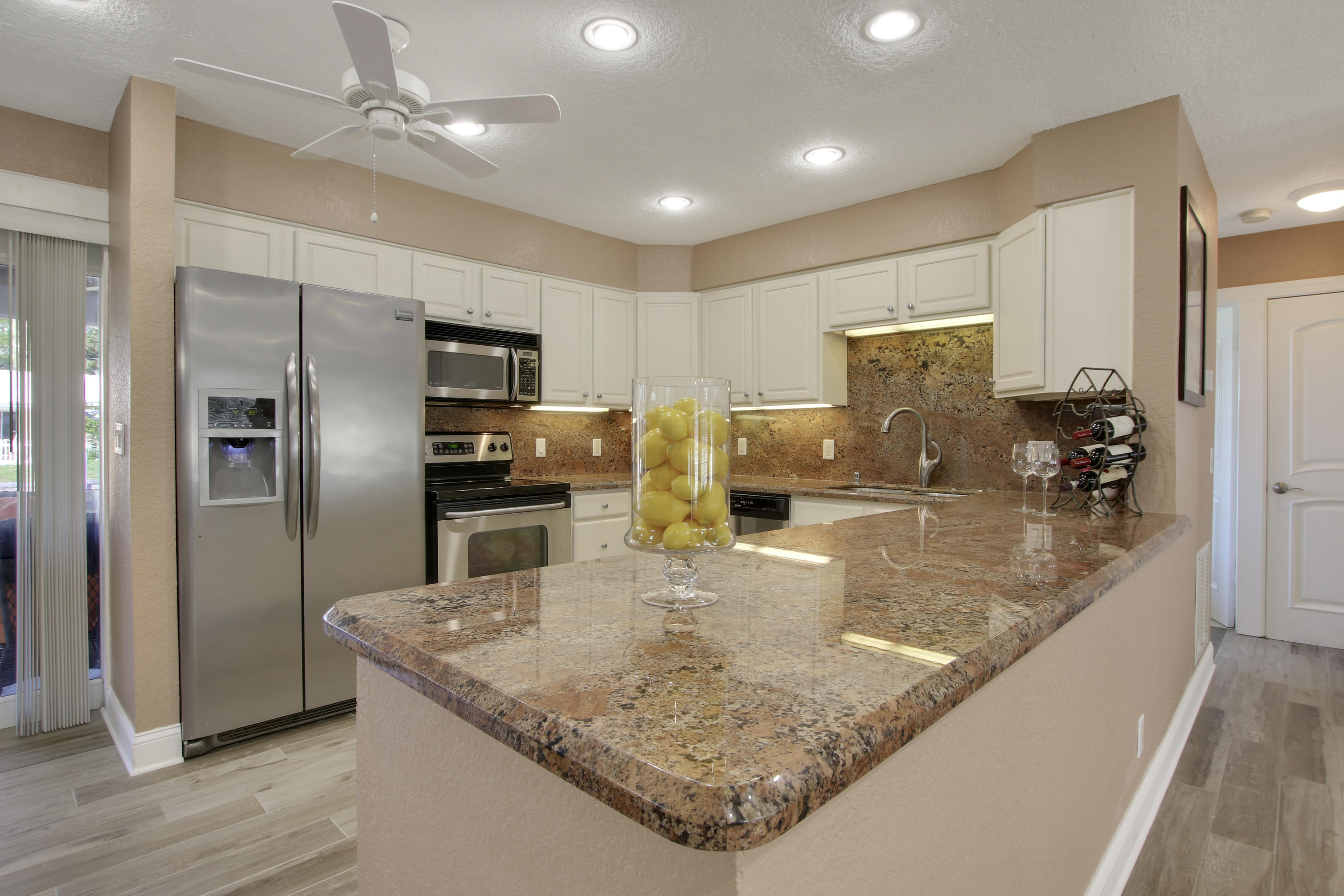 807 Palmer Road Delray Beach, FL 33483 - Photo 13 of 28 KITCHEN