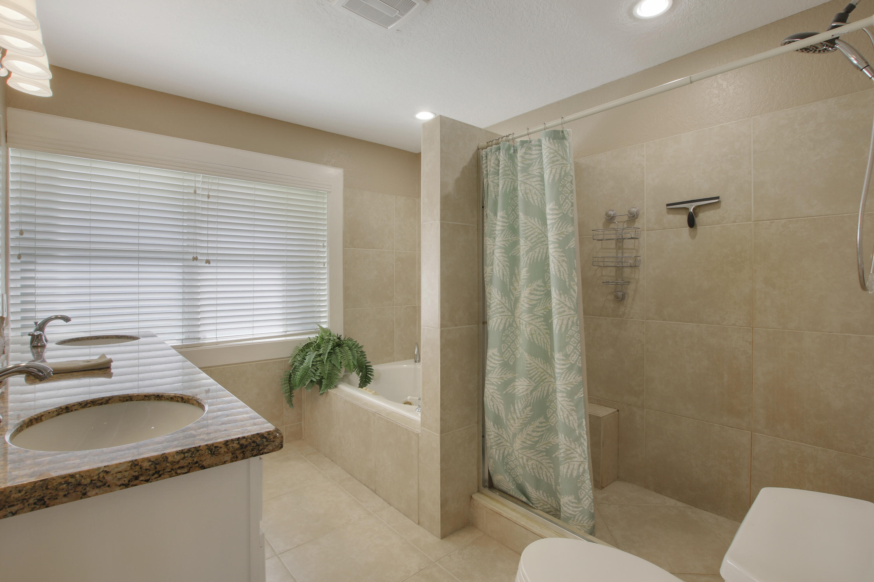 807 Palmer Road Delray Beach, FL 33483 - Photo 18 of 28 MASTER BATH
