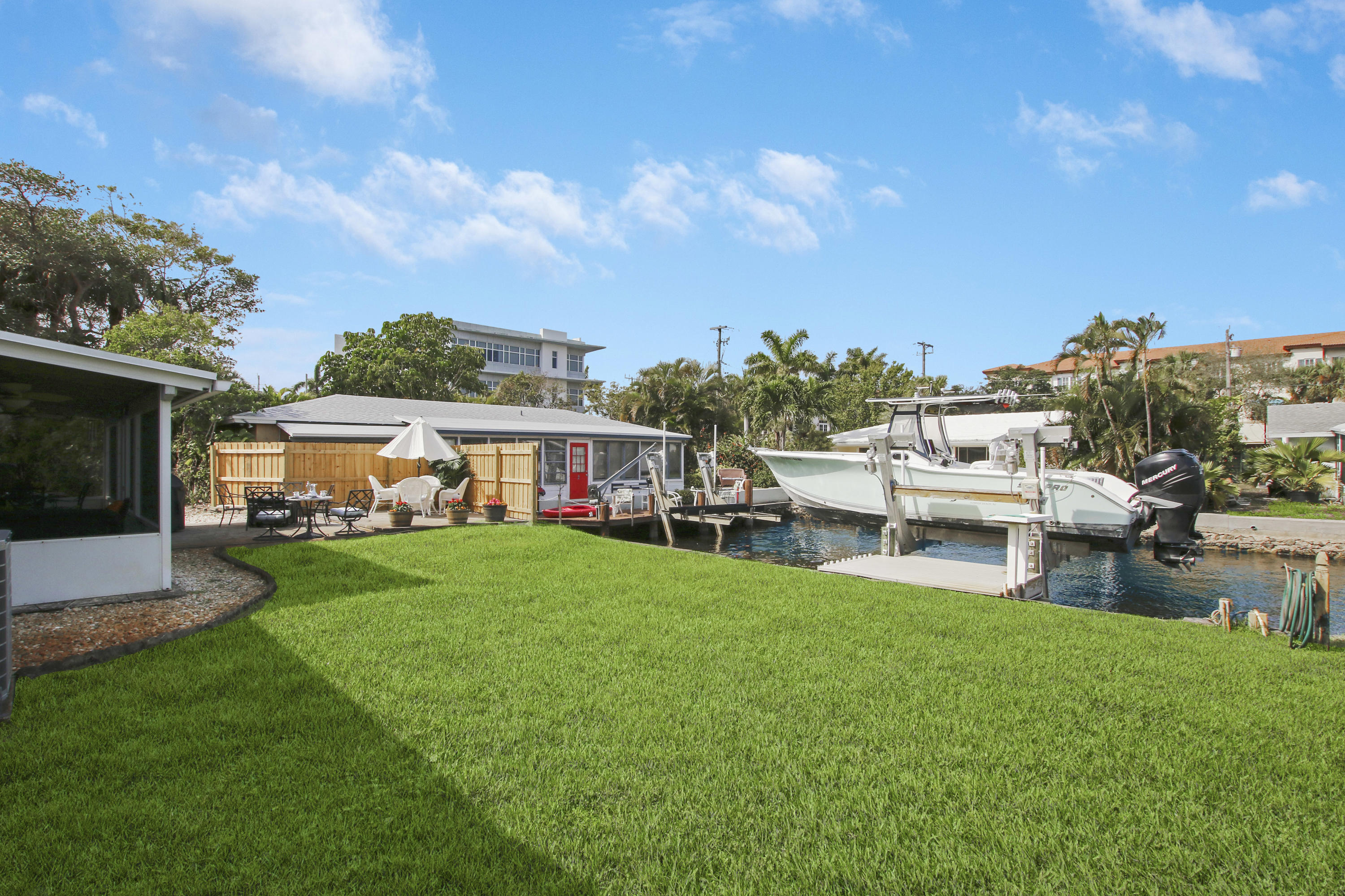 807 Palmer Road Delray Beach, FL 33483 - Photo 26 of 28 WATERSIDE YARD