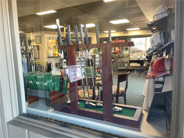 $230,000 | 28 Glenald Way Northwest, Atlanta, GA 30327