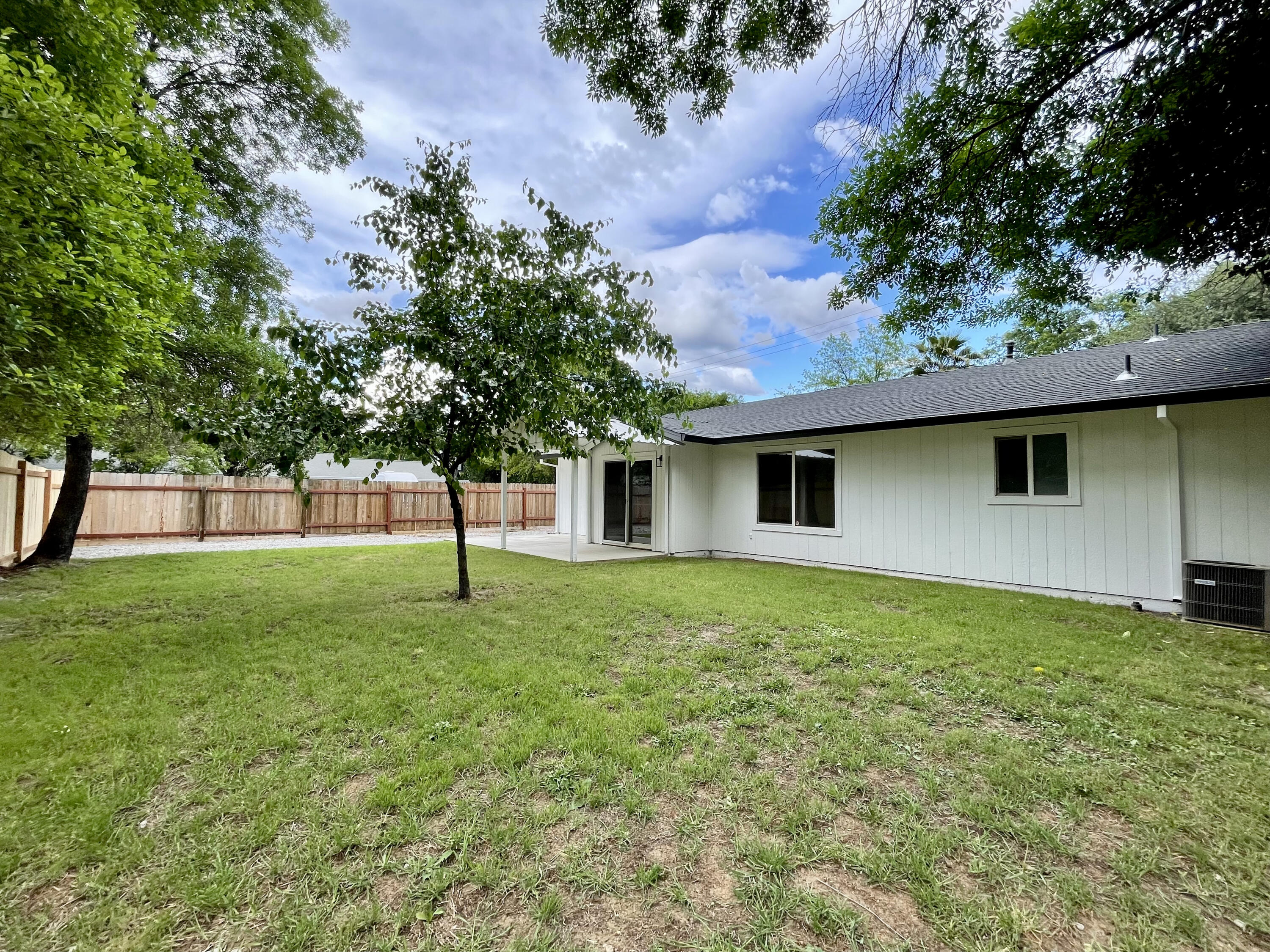 5370 Cedars Road Redding, CA 96001 - Photo 26 of 28 26