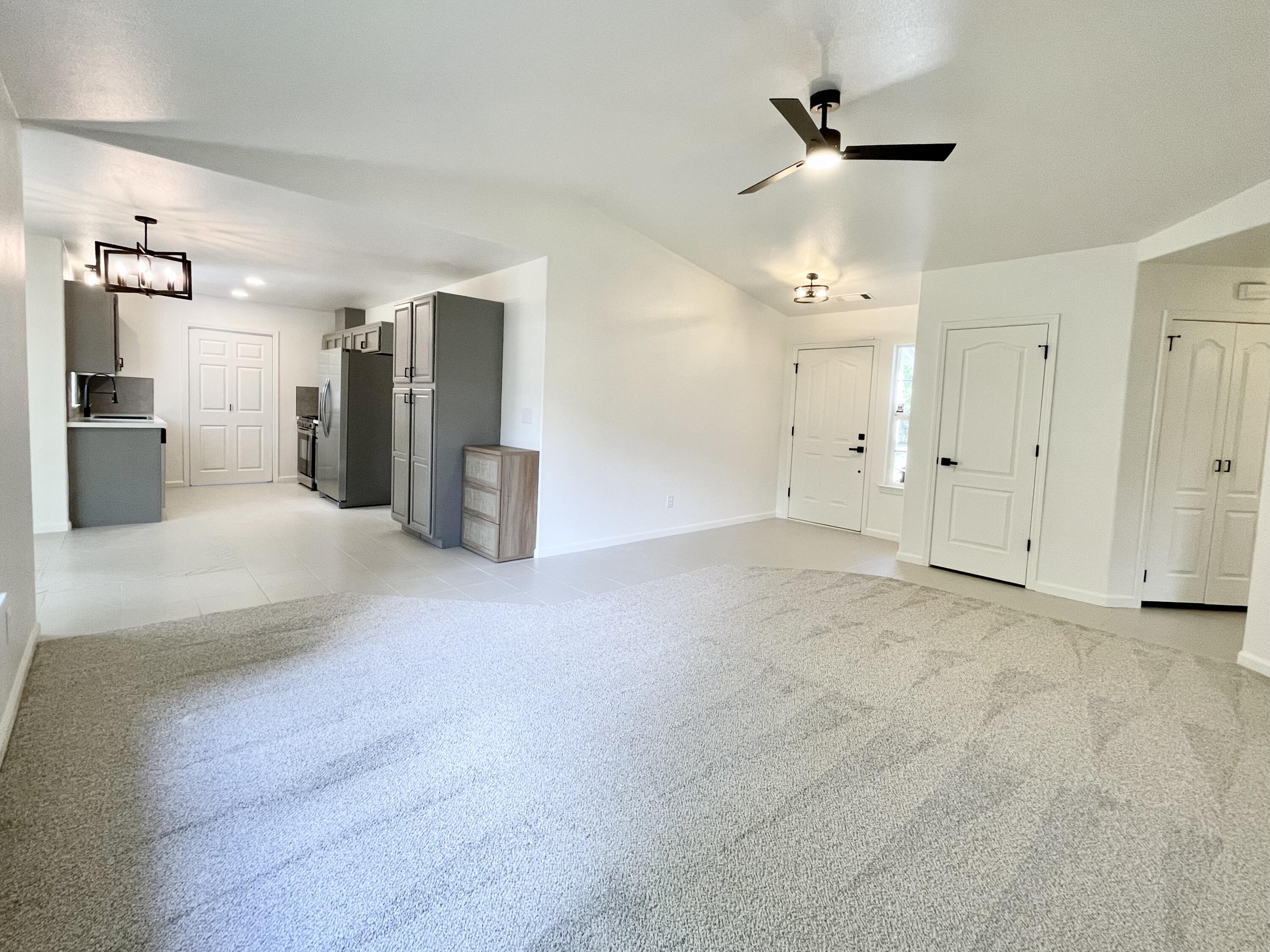 5370 Cedars Road Redding, CA 96001 - Photo 5 of 28 5