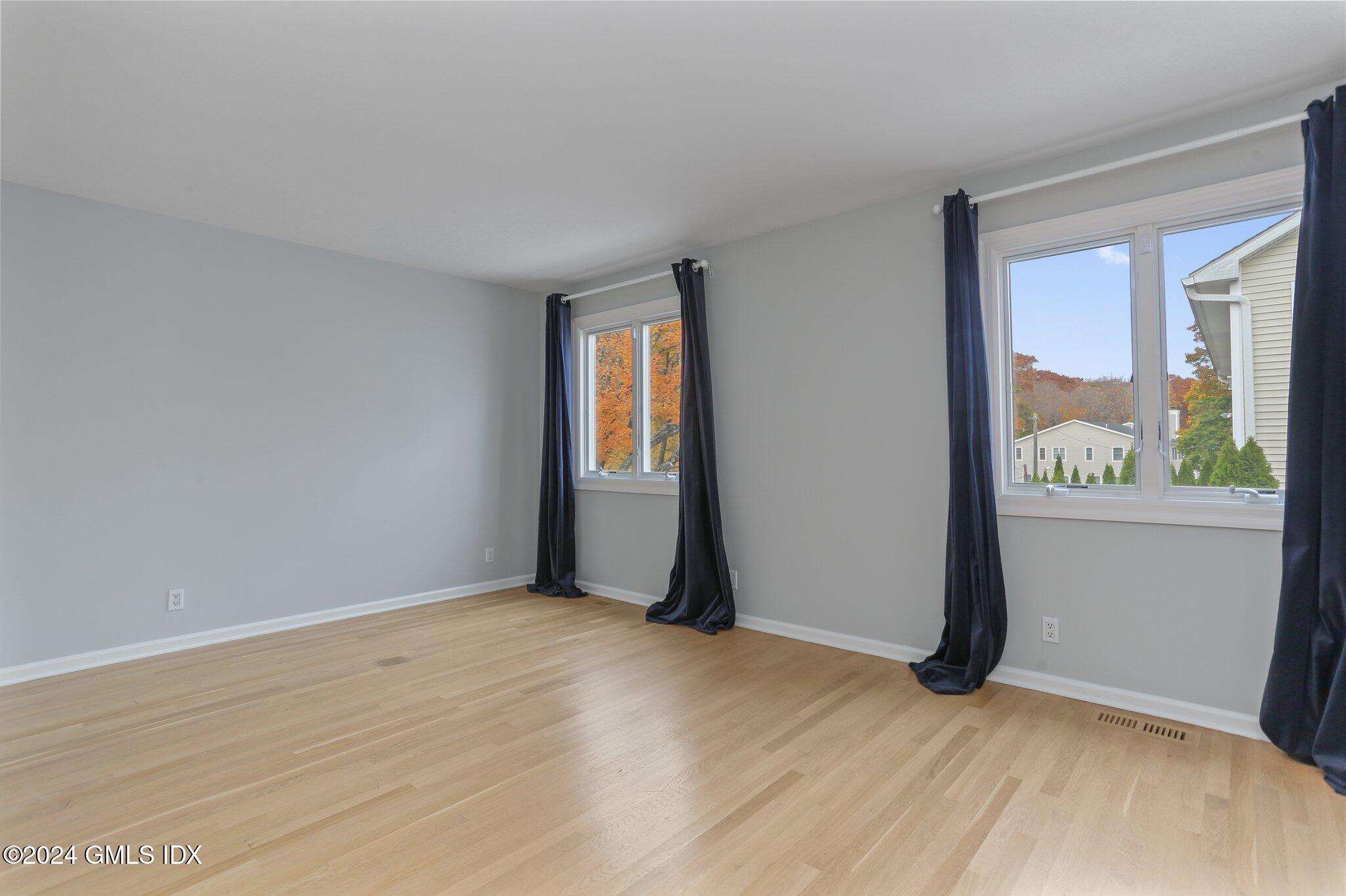 53 Bible Street, Unit 4 Cos Cob, CT 06807 - Photo 10 of 28 an empty room with window