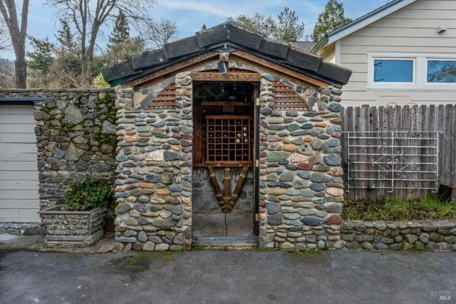 $524,500 | 1105 West Church Street, Ukiah, CA 95482