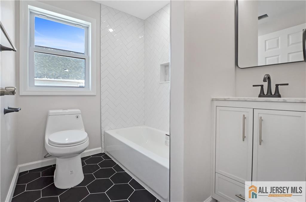 24 John Street Helmetta, NJ 08828 - Photo 9 of 16