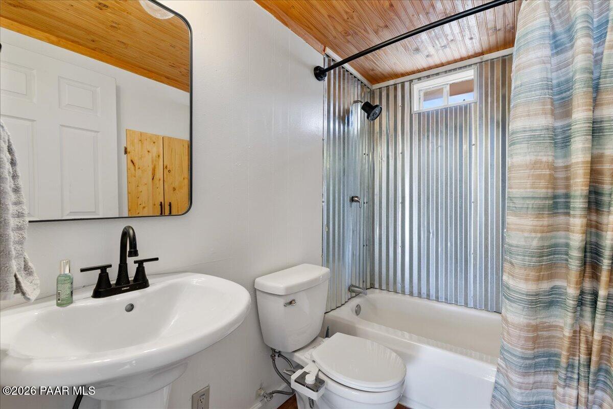 1508 Wells Fargo Road Prescott, AZ 86303 - Photo 15 of 29 15-Downstairs Bathroom