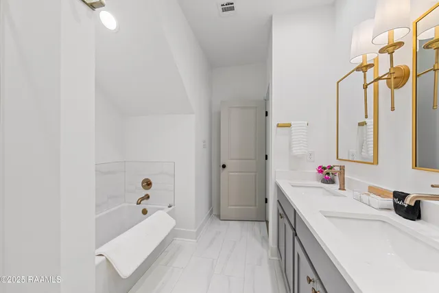 $2,975 | 206 Steiner Oaks, Lafayette, LA 70508