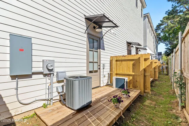 $2,975 | 206 Steiner Oaks, Lafayette, LA 70508