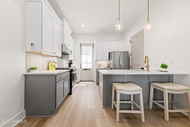 $2,975 | 206 Steiner Oaks, Lafayette, LA 70508