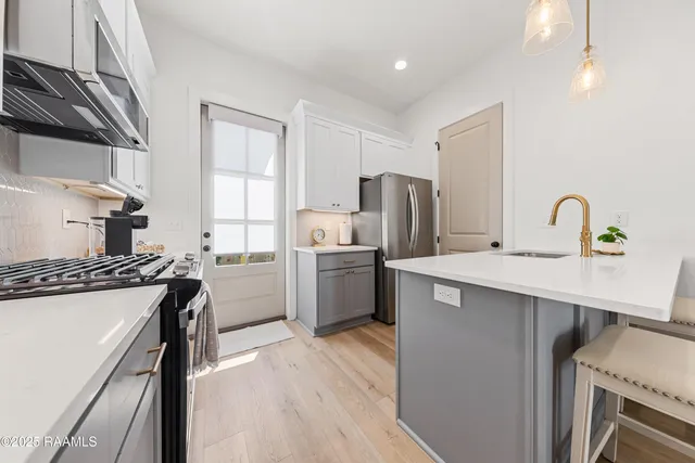 $2,975 | 206 Steiner Oaks, Lafayette, LA 70508