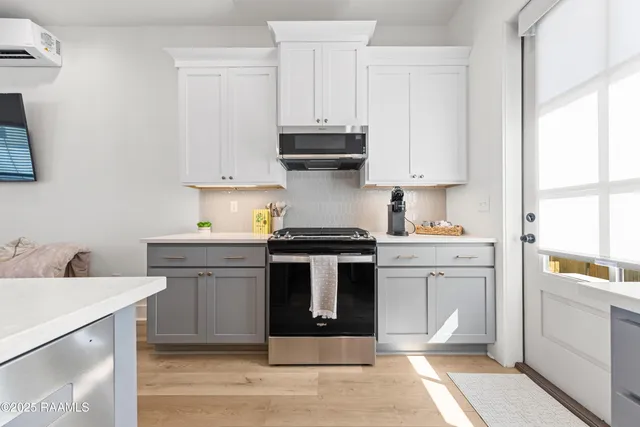 $2,975 | 206 Steiner Oaks, Lafayette, LA 70508