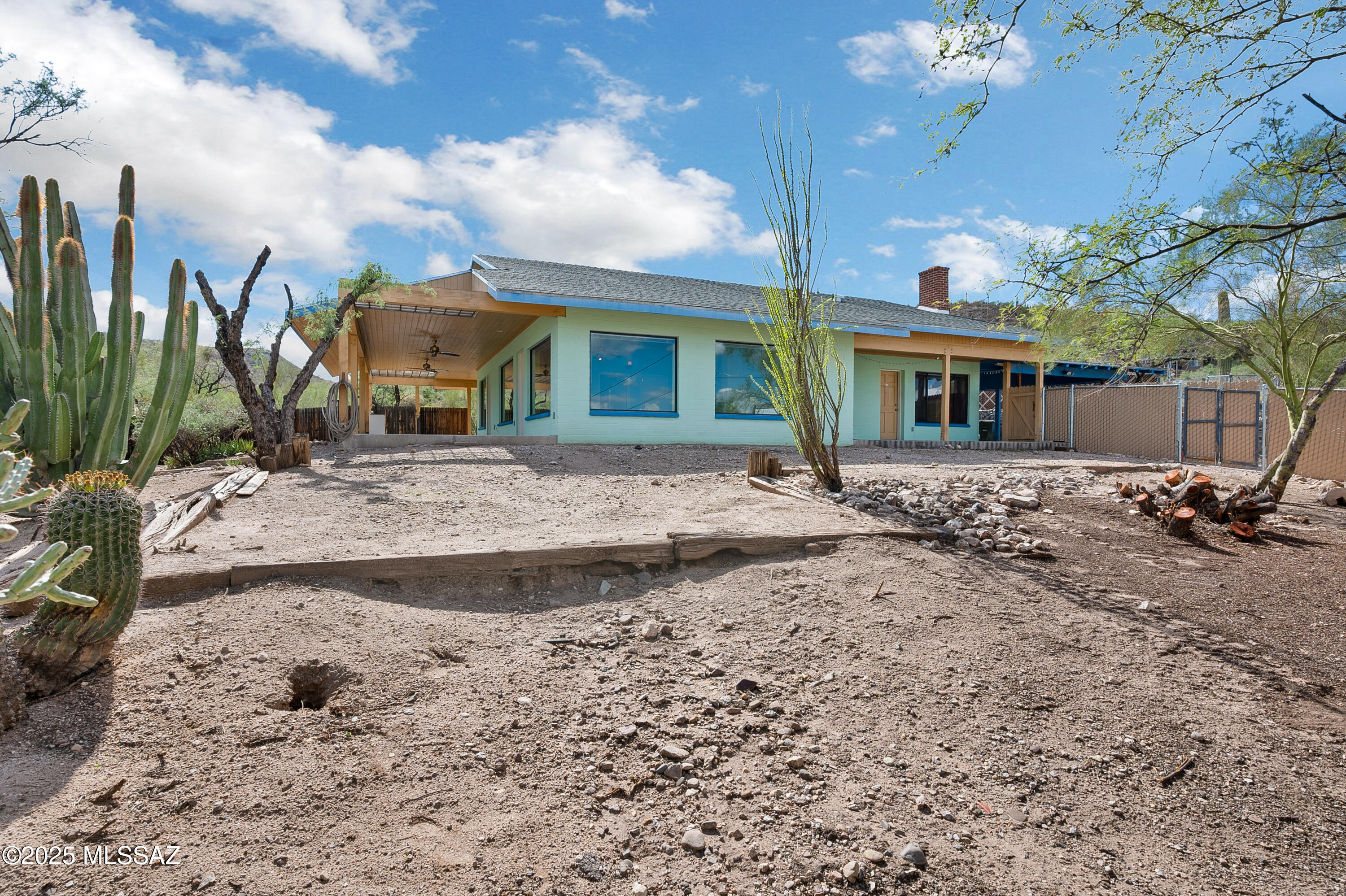 202 Sentinel Peak Road South Tucson, AZ 85745 - Photo 3 of 36