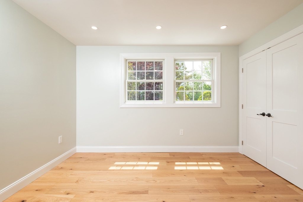 89 R Upland Road Winthrop, MA 02152 - Photo 13 of 33