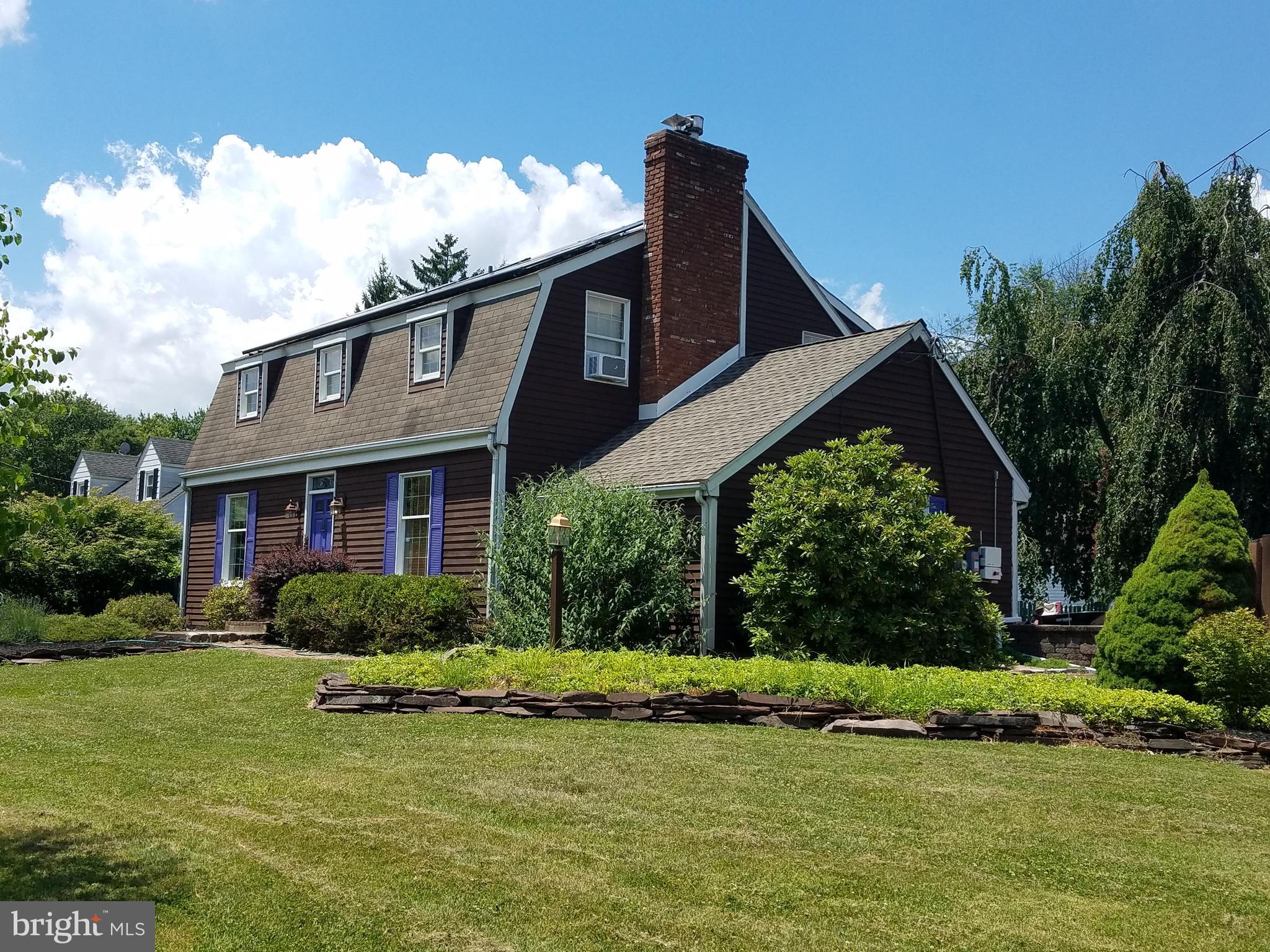 Beautiful Dutch Colonial