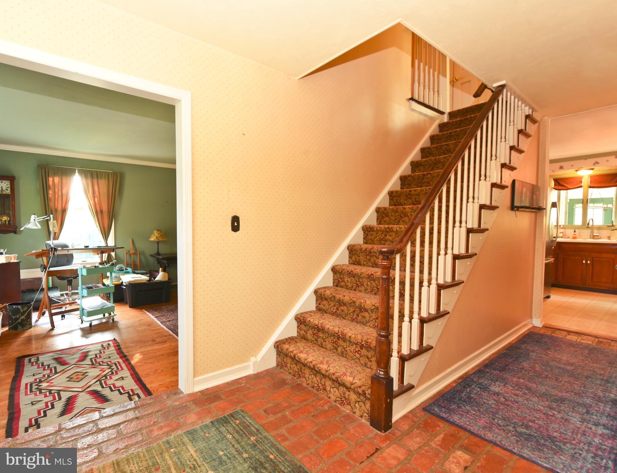 74 Mountainview Road Ewing, NJ 08628 - Photo 6 of 39 Step down Living room