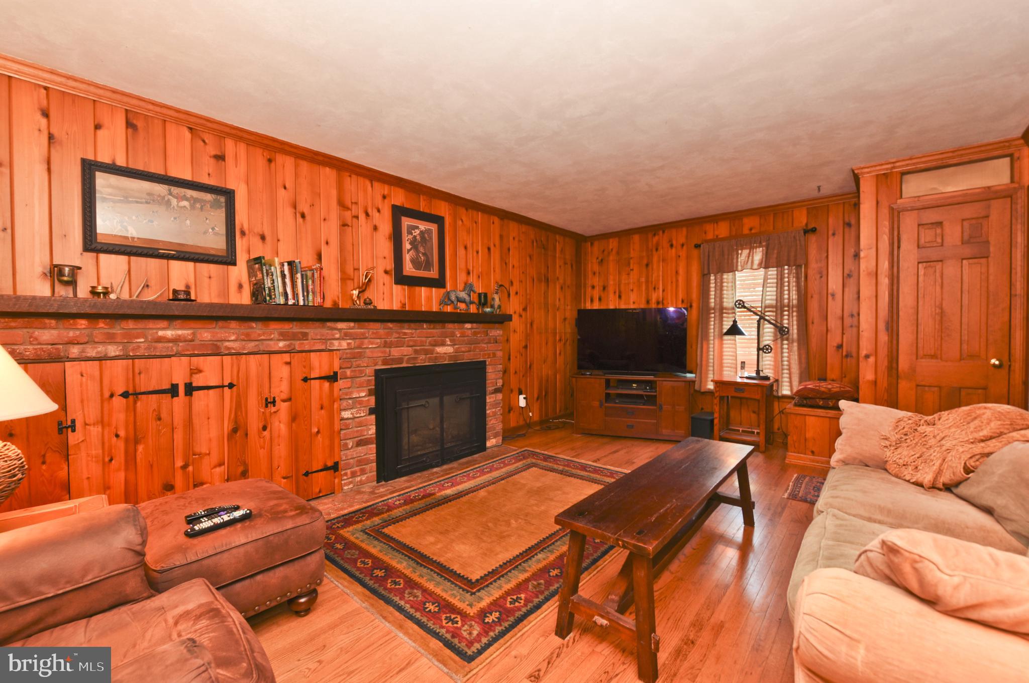 74 Mountainview Road Ewing, NJ 08628 - Photo 7 of 39 Warm and Inviting Family room